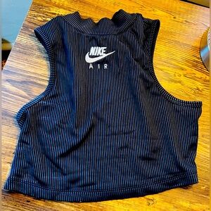 Nike Air Crop Too Like New!